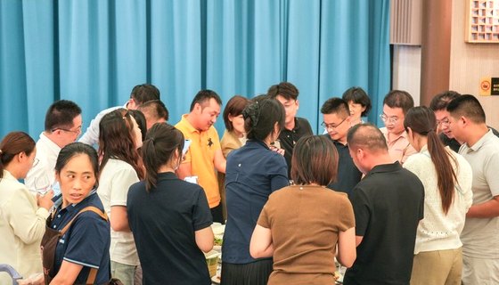 一起行俱乐部与会同行